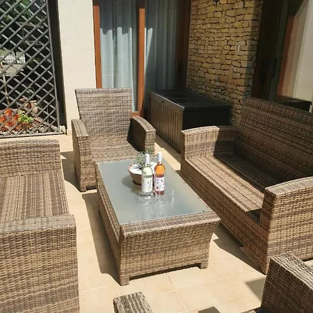 Mediterran Vendeghaz Feriehus *